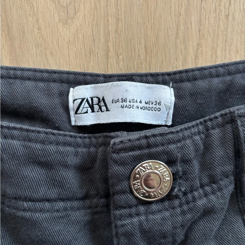 Zara Women’s Dark Gray Cargo Pants - Picture 2 of 3